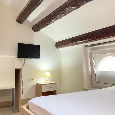 Rooms Gabriel In The Historical Center Of Porec Poreč
